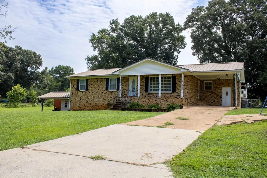 166 Montclair Dr, Killen, AL 35645 - #2