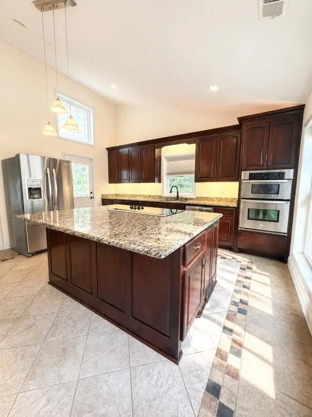 712 W Alabama St, Florence, AL 35630 - #2