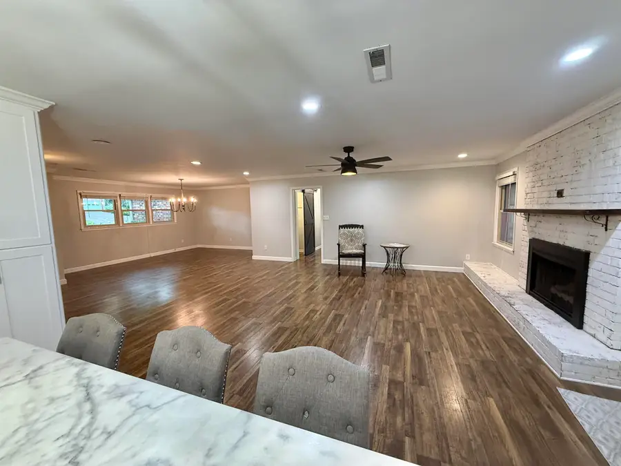 118 Creekwood Dr, Florence, AL 35630 - #3