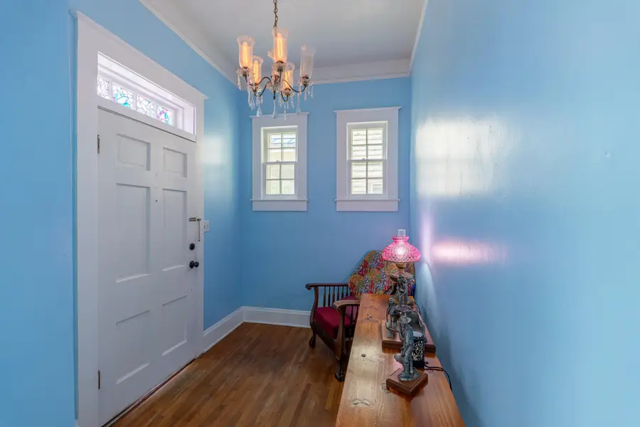1104 N Nashville Ave, Sheffield, AL 35660 - #3