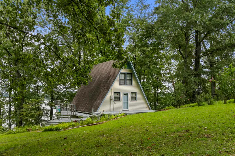 750 Bluff Dr, Rogersville, AL 35652 - #2