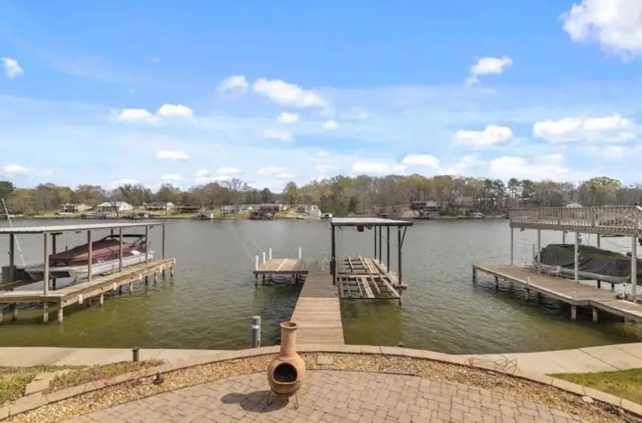 915 Alabama Shores Rd, Muscle Shoals, AL 35661 - #2