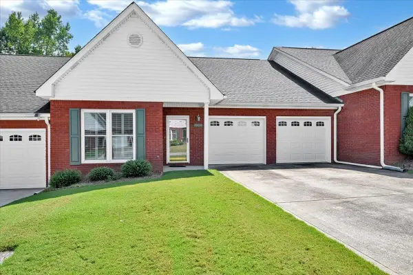 1004 Brookridge Ln, Cullman, AL 35055