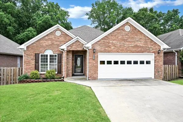 2975 SE Phelan Cir, Hanceville, AL 35077
