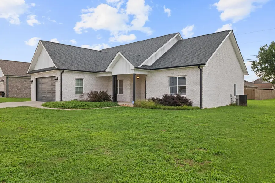 300 Market St, Muscle Shoals, AL 35661 - #2