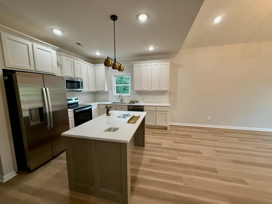 211 Plantation Pl, Florence, AL 35633 - #3