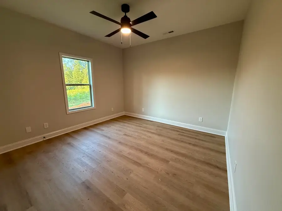 65 Mcfall Rd, Florence, AL 35633 - #2