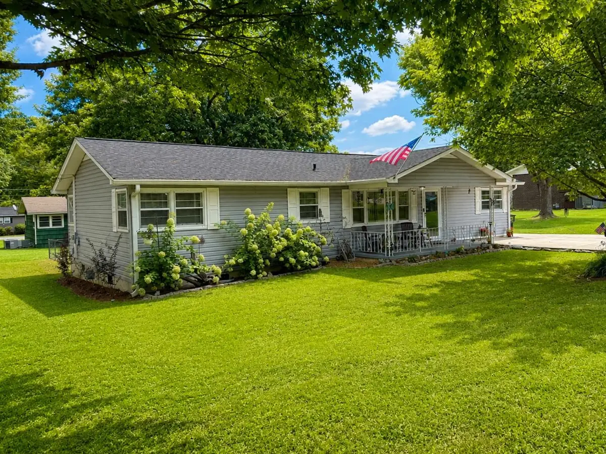 906 Ave B, Cullman, AL 35055 - #1