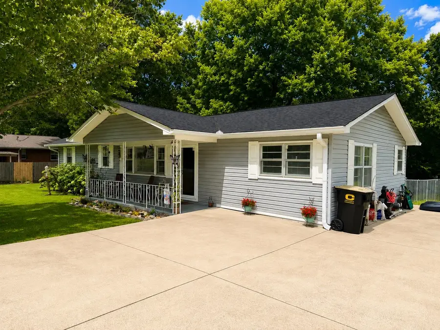 906 Ave B, Cullman, AL 35055 - #2