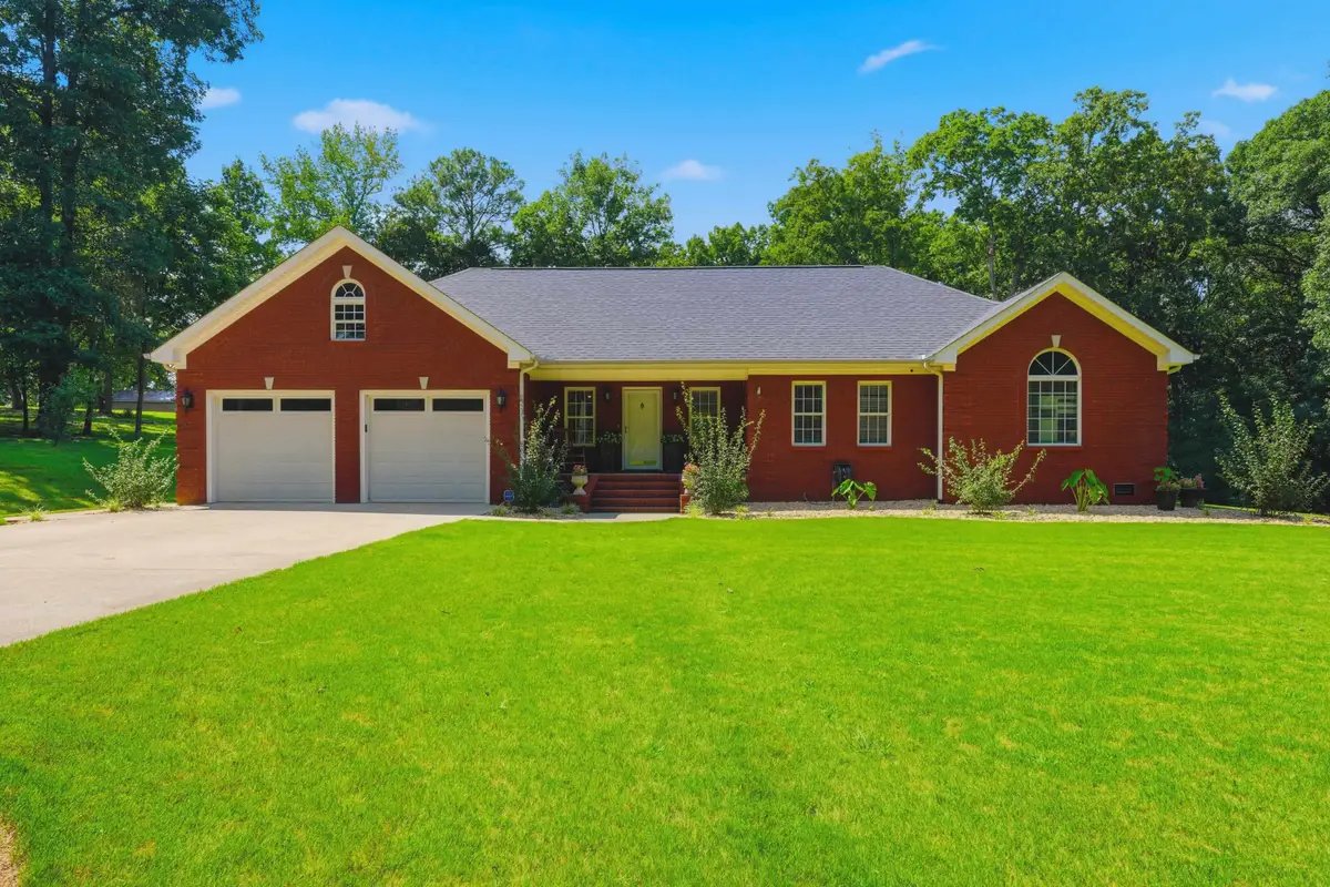 3399 Clark Ln, Tuscumbia, AL 35674 - #1