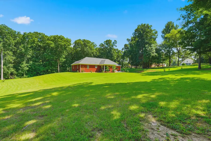 3399 Clark Ln, Tuscumbia, AL 35674 - #2