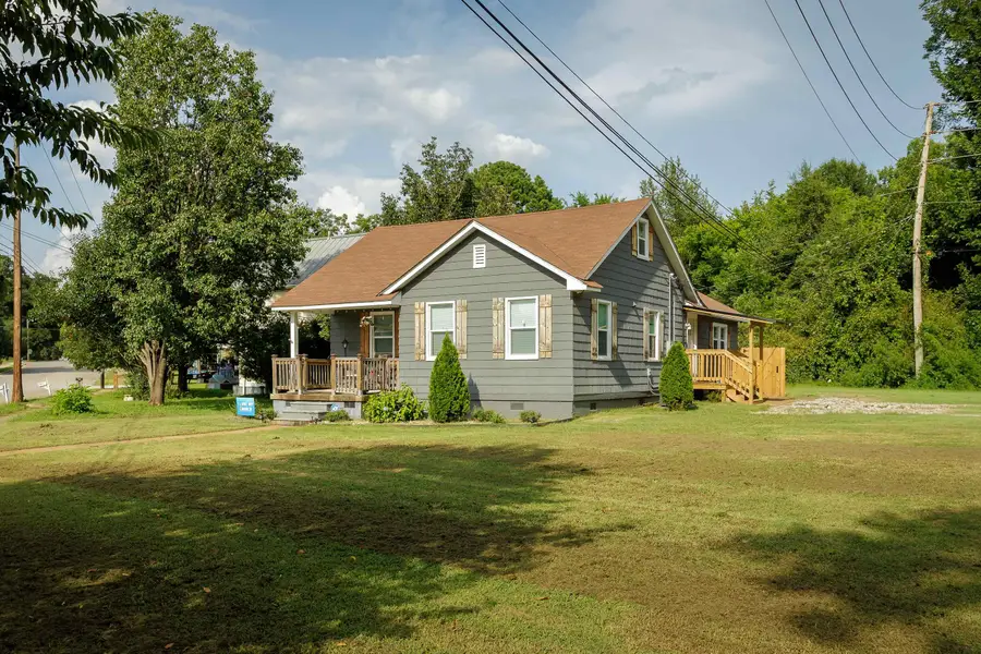 400 Broadway St, Sheffield, AL 35660 - #2