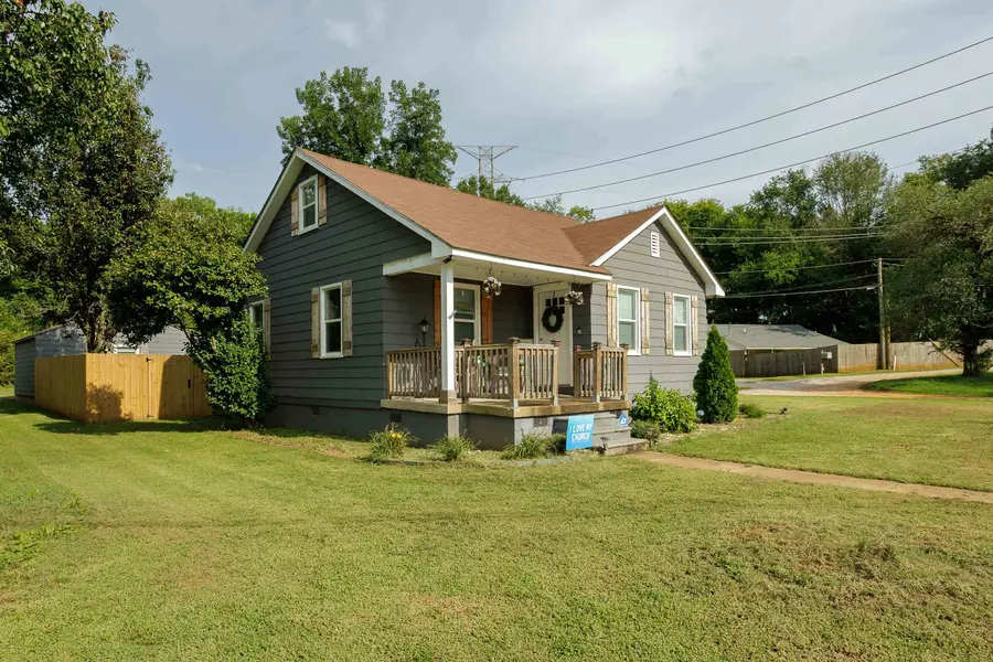 400 Broadway St, Sheffield, AL 35660 - #3