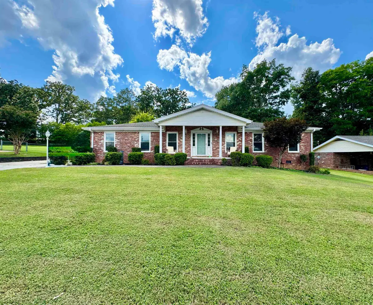 2913 Alexander St, Florence, AL 35633 - #1