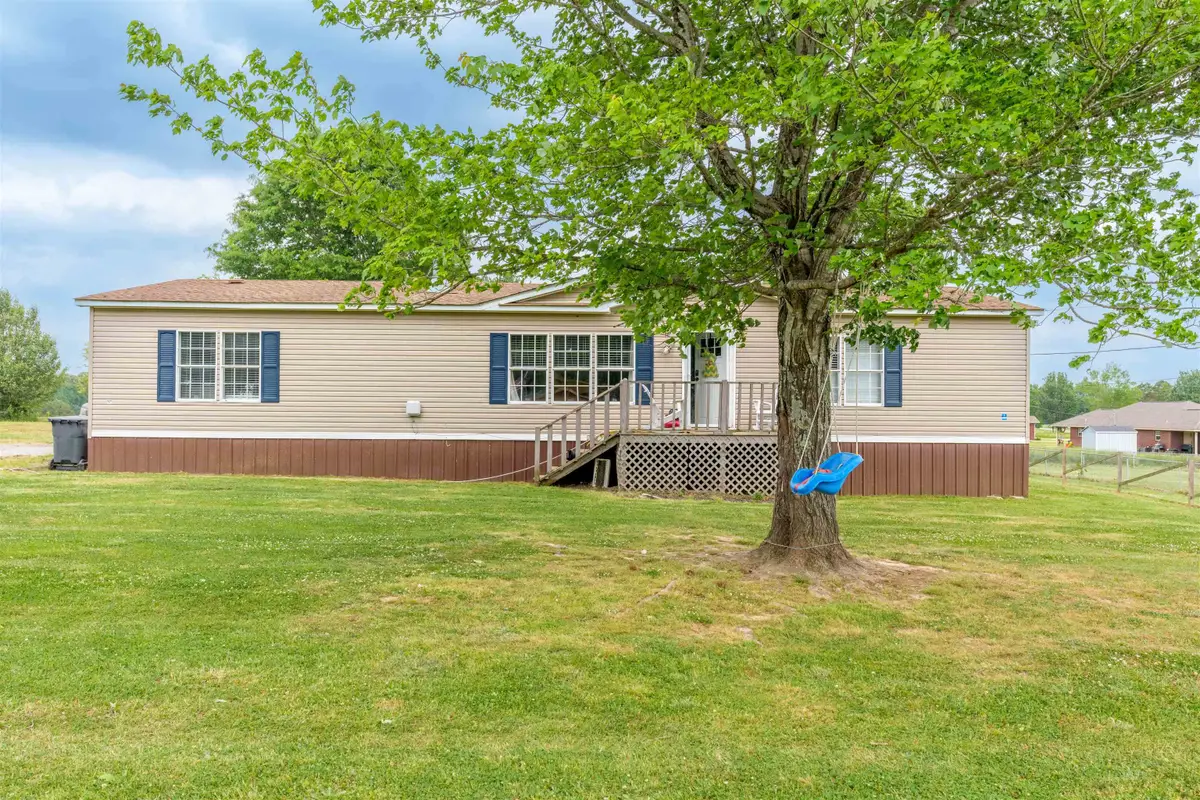 122 Sunrise Dr, Killen, AL 35645 - #1