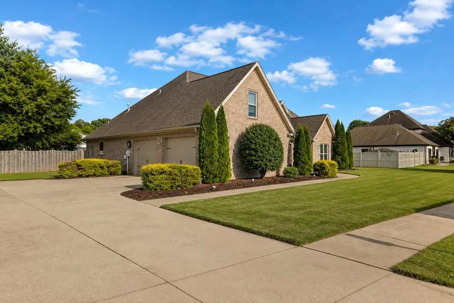 106 Magnolia Dr, Muscle Shoals, AL 35661 - #3