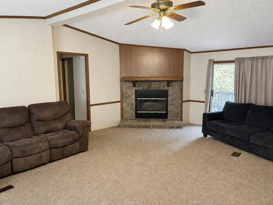 210 Smith St, Phil Campbell, AL 35581 - #3