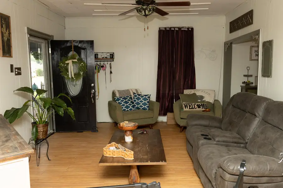 1628 Jackson St, Decatur, AL 35601 - #2