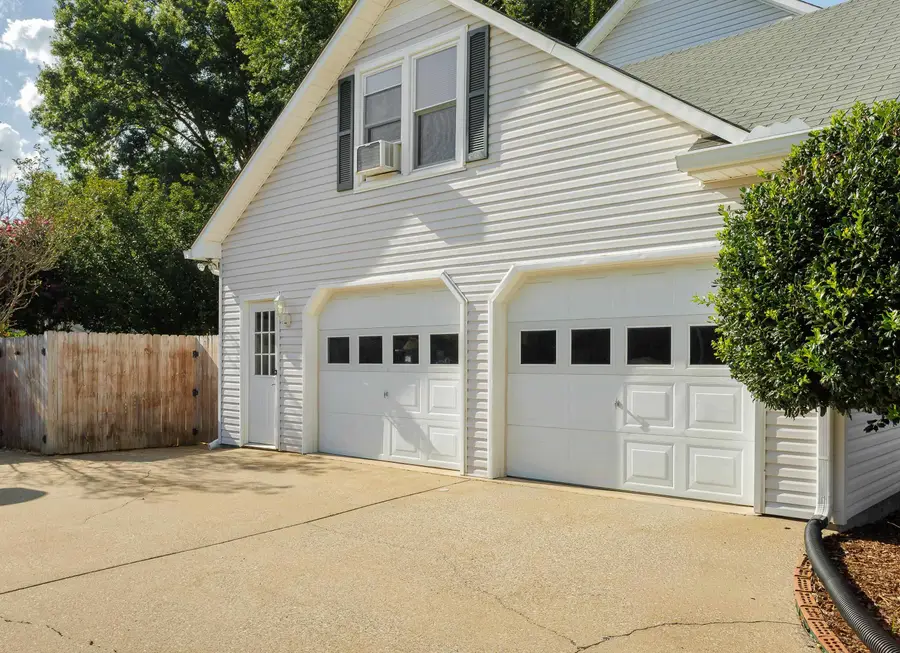 103 Oakview St, Florence, AL 35633 - #3