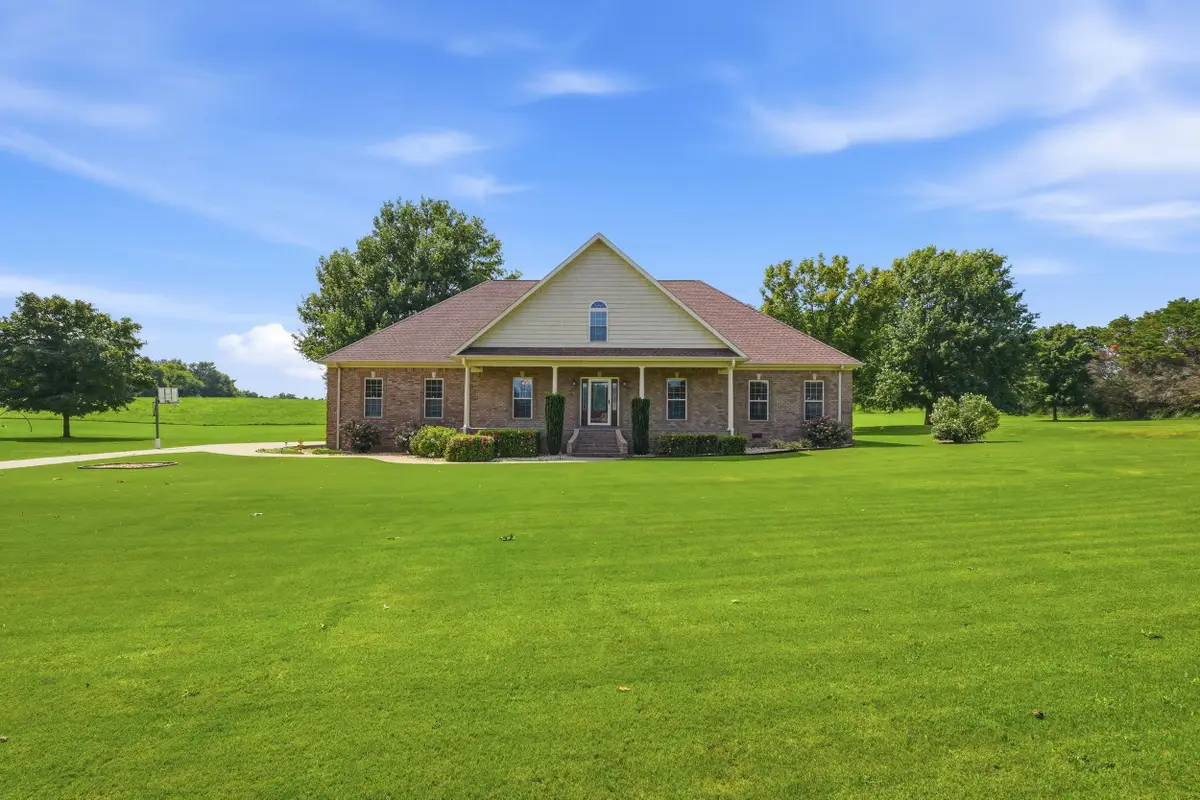 50 Meadow Ridge Ln, Rogersville, AL 35652 - #1