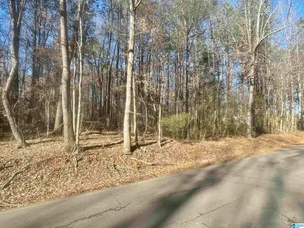 7 York Dr, Rogersville, AL 35652