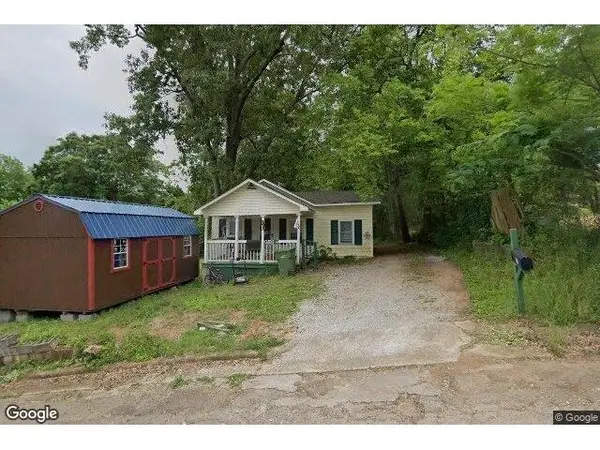 402 Fayette St, Tuscumbia, AL 35674