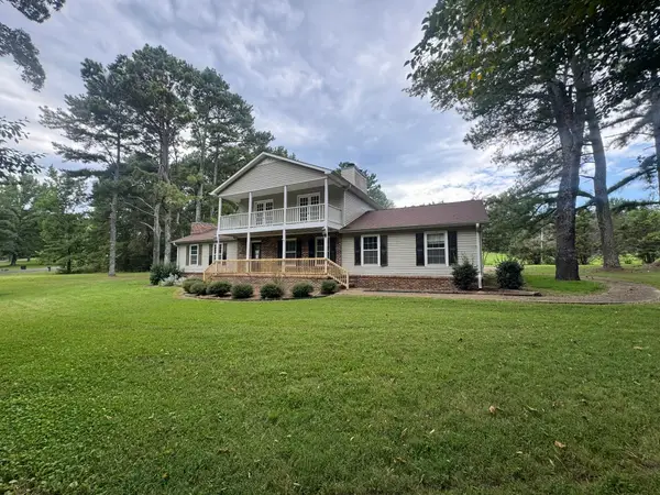 311 Kensington Ln, Killen, AL 35645
