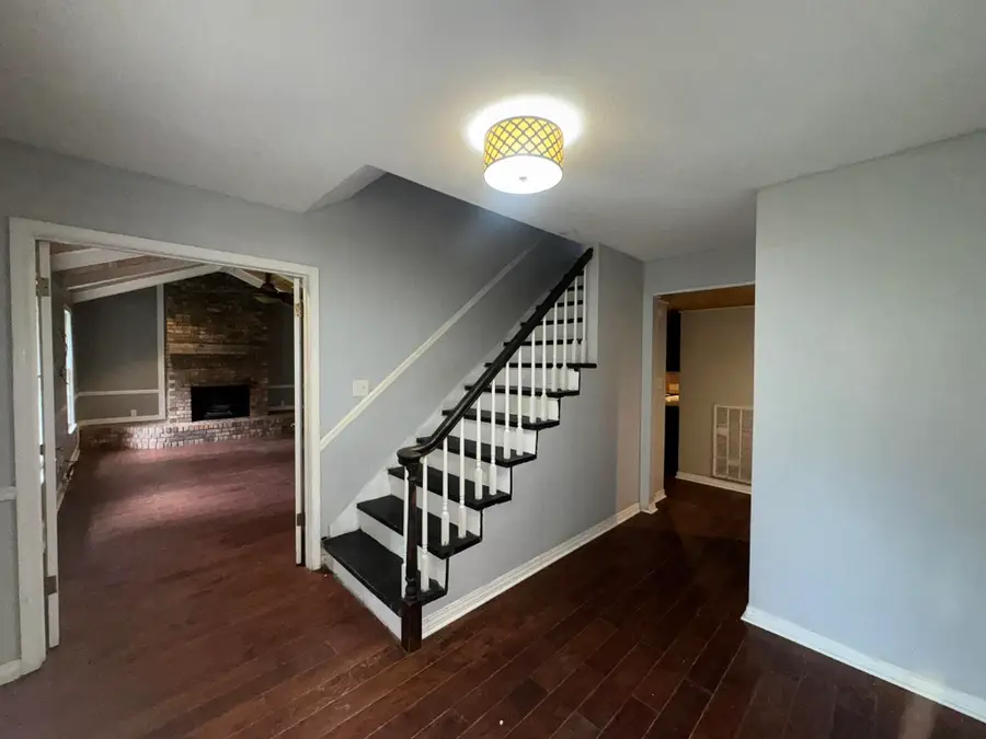311 Kensington Ln, Killen, AL 35645 - #3