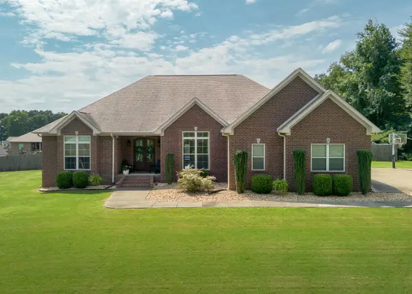 131 Walton Cv, Killen, AL 35645