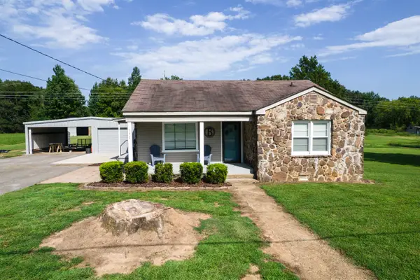 770 Smith Ln, Tuscumbia, AL 35674