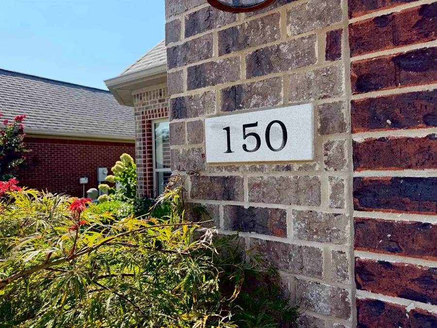 150 Cottage Ln, Florence, AL 35634 - #3