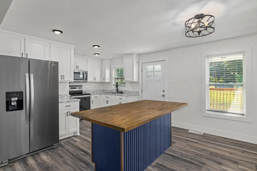 3811 Huntsville Rd, Florence, AL 35630 - #2