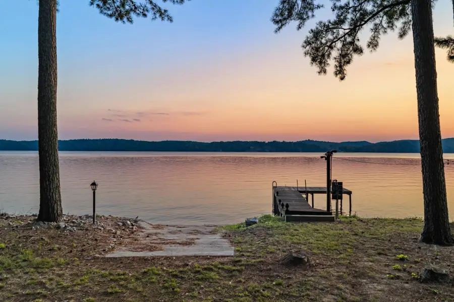 345 Lake Bend Shores Dr, Florence, AL 35633 - #3
