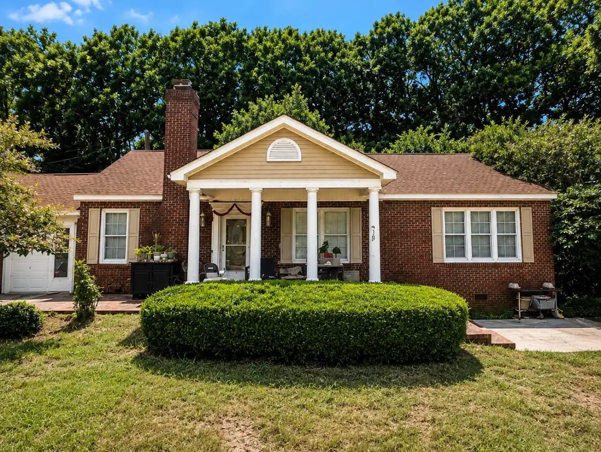 1713 Jackson Rd, Florence, AL 35630 - #1