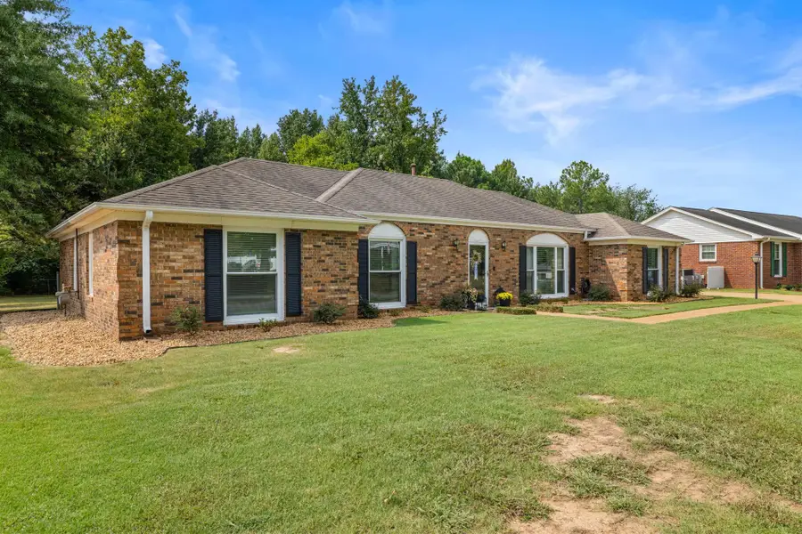 122 Lancaster Rd, Florence, AL 35633 - #2