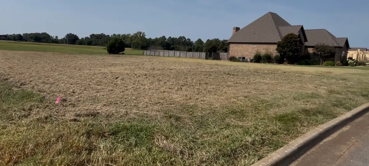 167 Ashley Dr, Tuscumbia, AL 35674 - #1