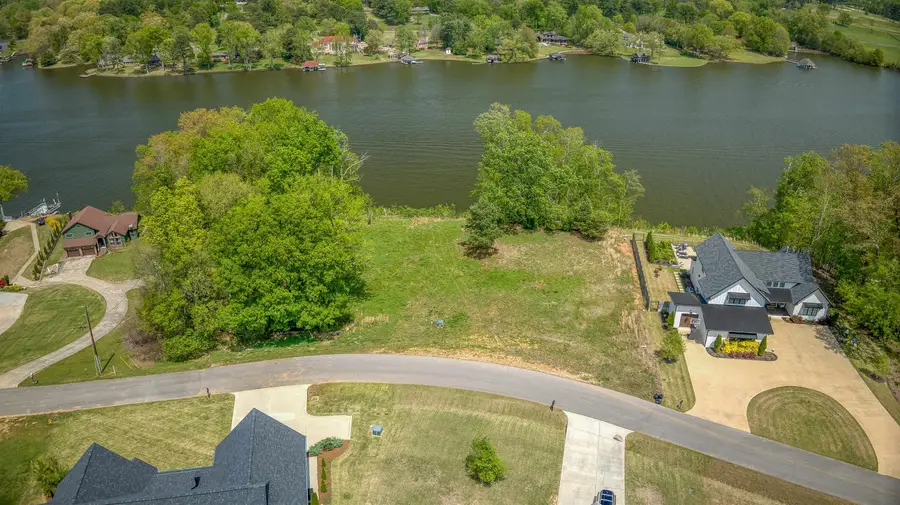 2094 Skypark Rd, Florence, AL 35634 - #3