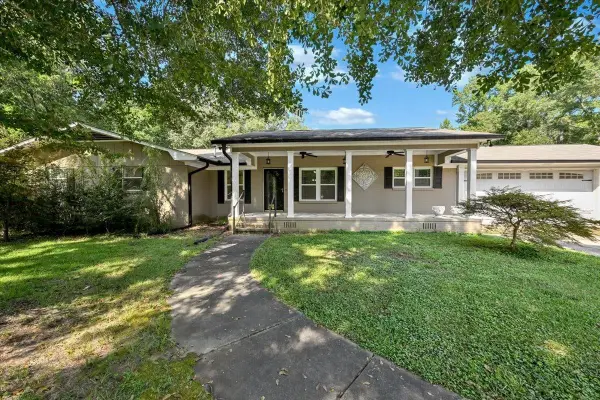 1601 Pleasant Valley Dr, Pell City, AL 35125
