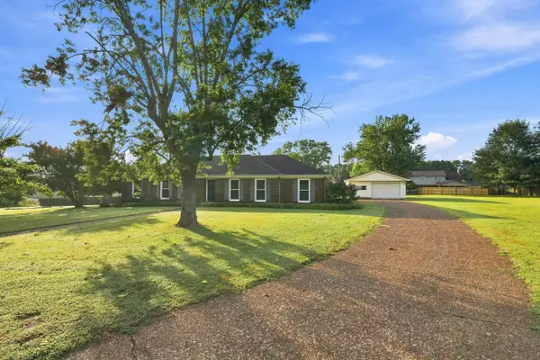 1344 Rickwood Ct, Florence, AL 35630