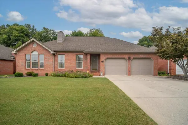 244 Woodcrest Dr, Florence, AL 35630