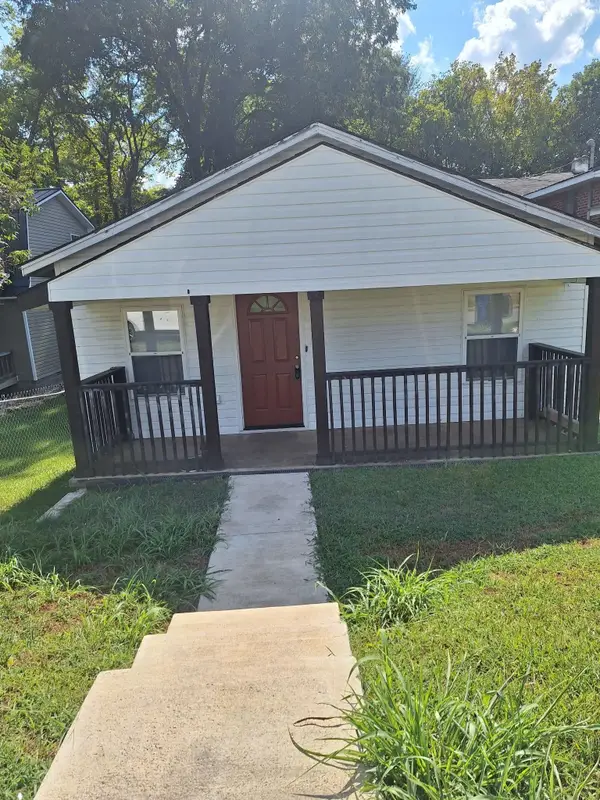 337 N Cherokee St, Florence, AL 35630