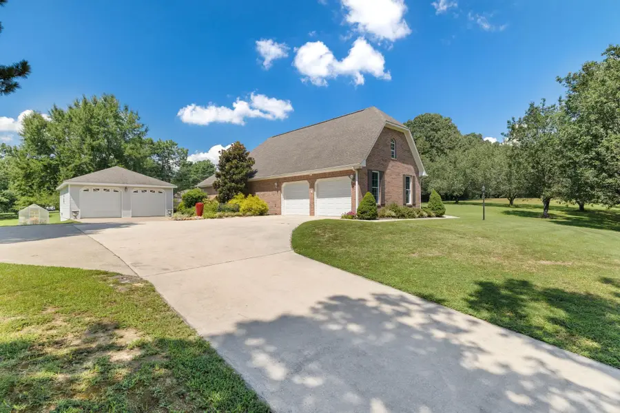 185 Wren Cir, Florence, AL 35634 - #3