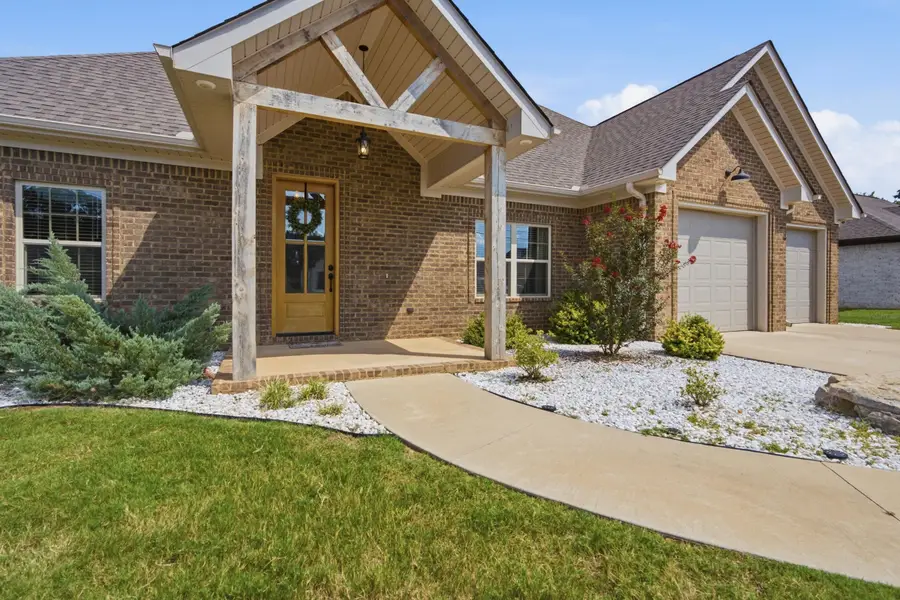 1211 Glendora Ave, Tuscumbia, AL 35674 - #3
