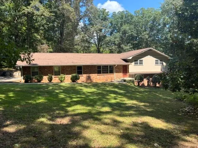 706 Hickory Ln, Russellville, AL 35653 - #1