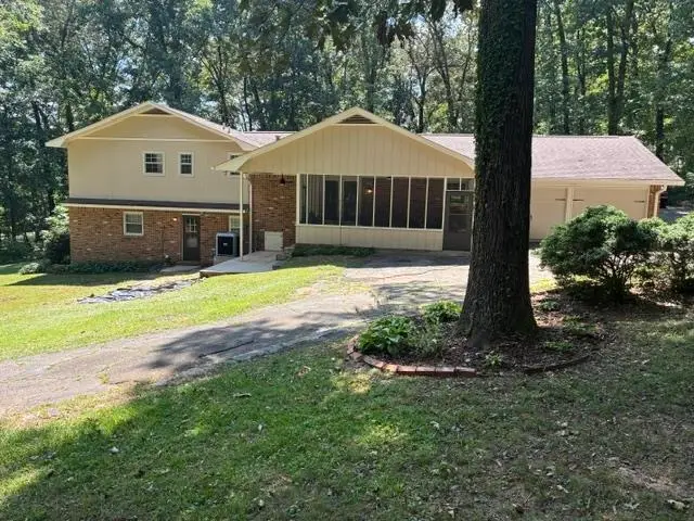 706 Hickory Ln, Russellville, AL 35653 - #2