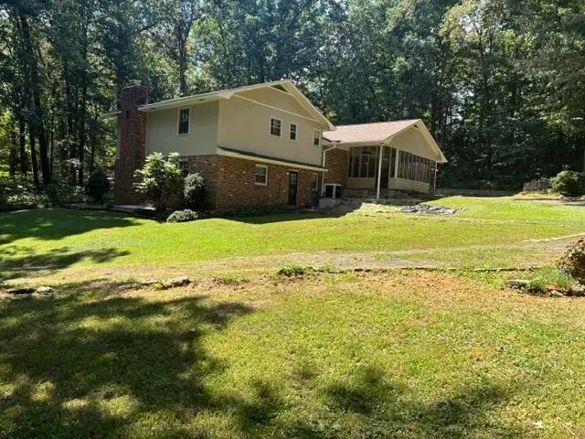 706 Hickory Ln, Russellville, AL 35653 - #3