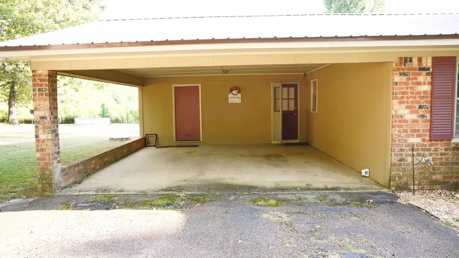 260 N Riverside Dr, Hamilton, AL 35570 - #2