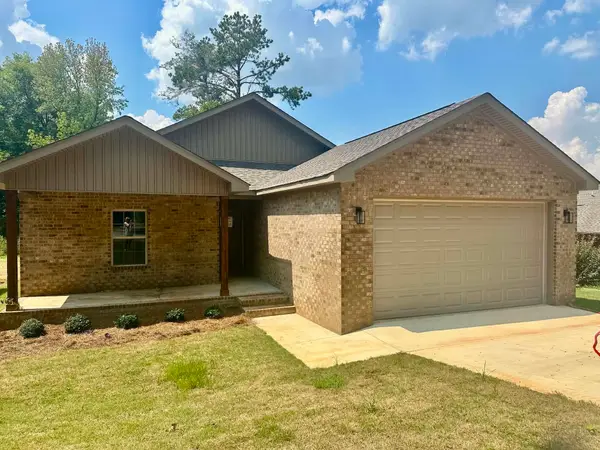 519 Fulton St, Florence, AL 35630