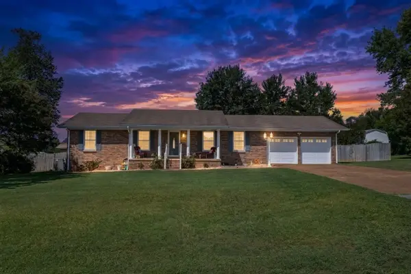 2008 Saxton Dr, Florence, AL 35630