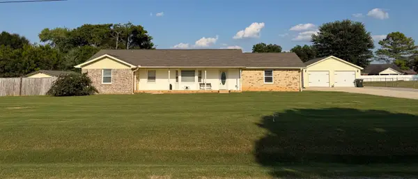660 Blake Dr, Tuscumbia, AL 35674
